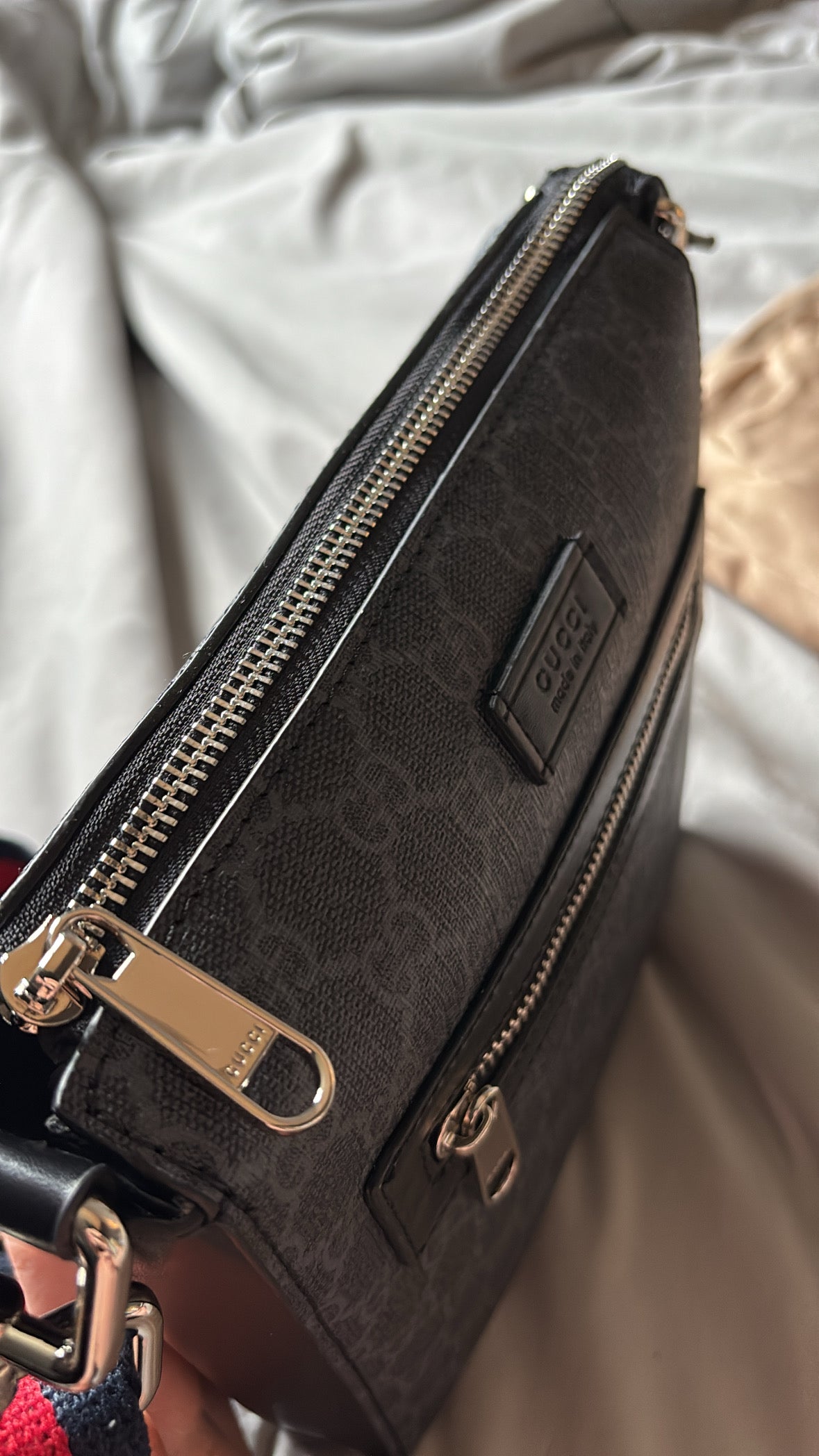 Gucci messenger bag
