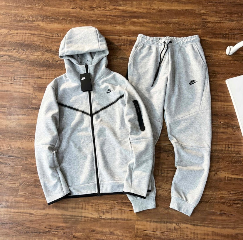 Nike tech fleece tracksuit