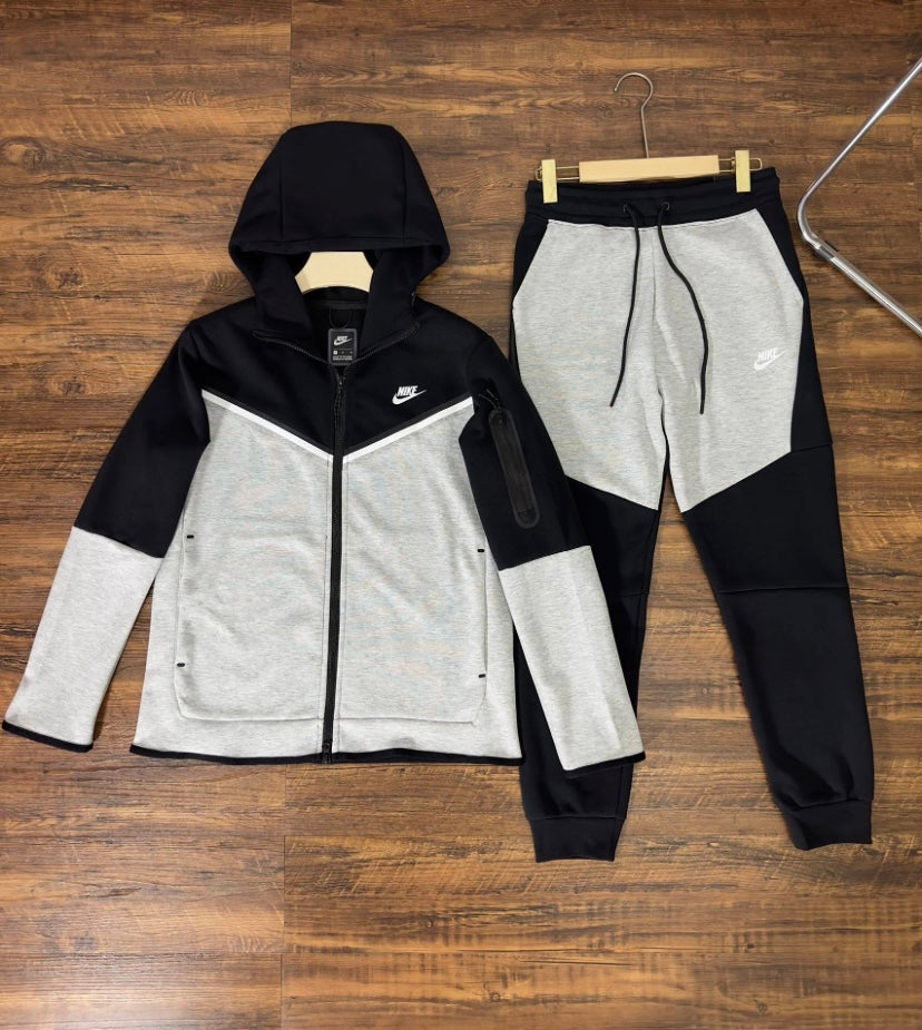 Nike tech fleece tracksuit