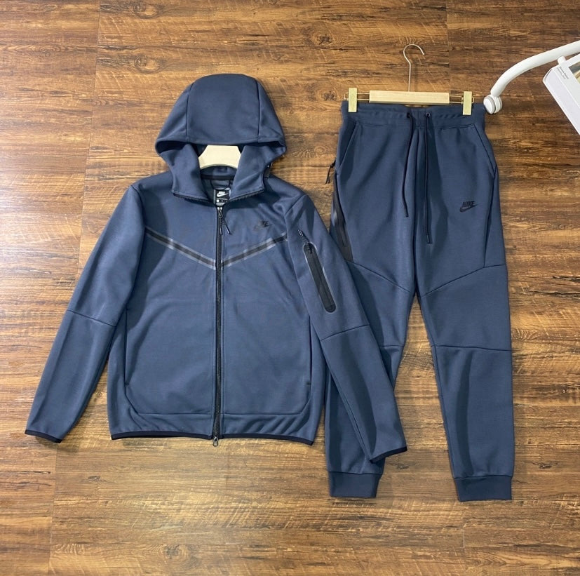 Nike tech fleece tracksuit