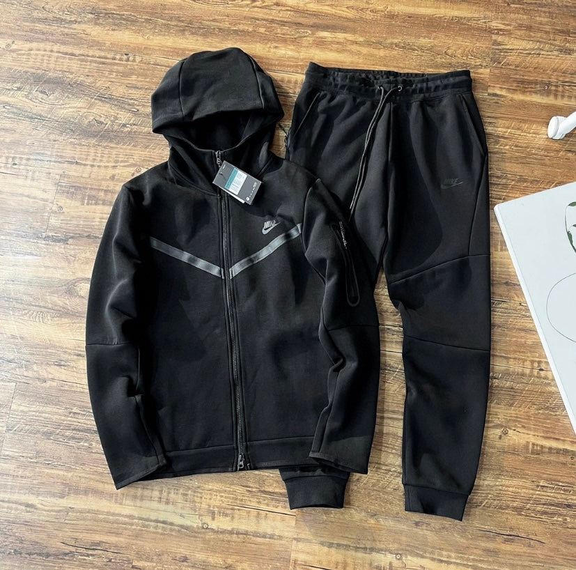 Nike tech fleece tracksuit