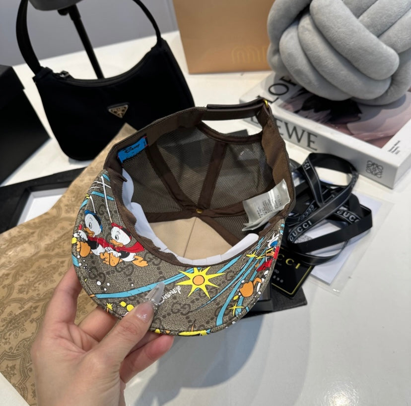 Gucci hat Donald Duck